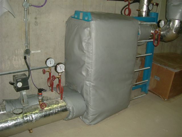 Example of insulating jackets on pipes and valves